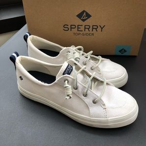 Sperry “Crest Vibe” sneakers in linen white